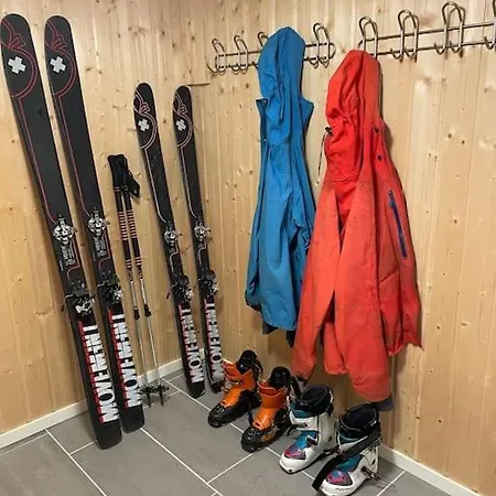 Notvollen Lyngen, Kjosveien 383, Lyngseidet