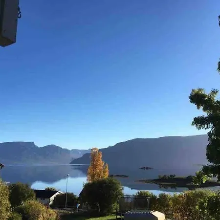 Notvollen Lyngen, Kjosveien 383, * Lyngseidet