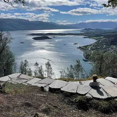 Notvollen Lyngen, Kjosveien 383, 펜션 Lyngseidet
