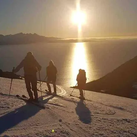펜션 Notvollen Lyngen, Kjosveien 383,
