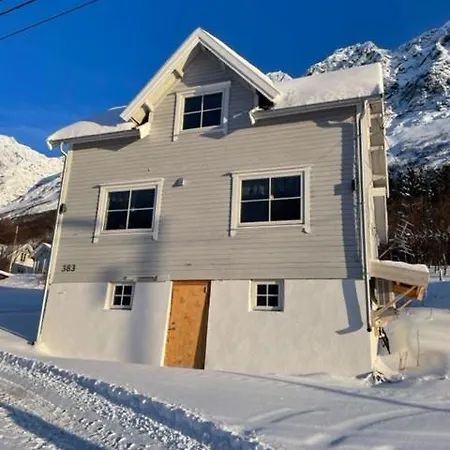 펜션 Notvollen Lyngen, Kjosveien 383, Lyngseidet